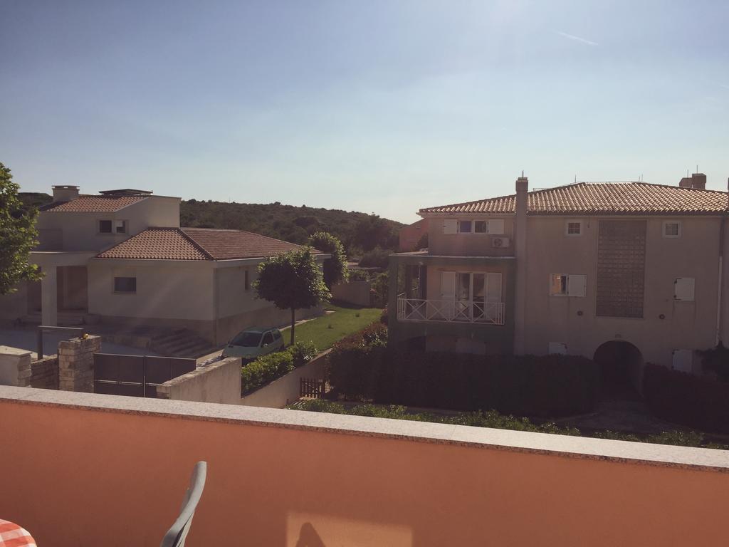 Sunny Rock Volme Apartments Banjole Bilik gambar