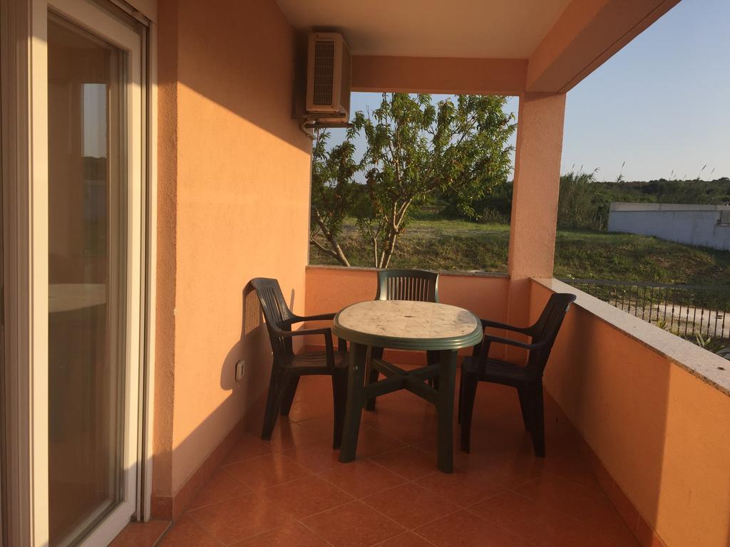 Sunny Rock Volme Apartments Banjole Luaran gambar